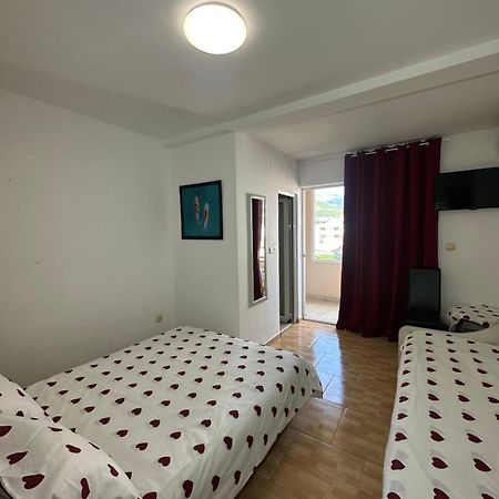 Apartmani Simona Budva Eksteriør bilde